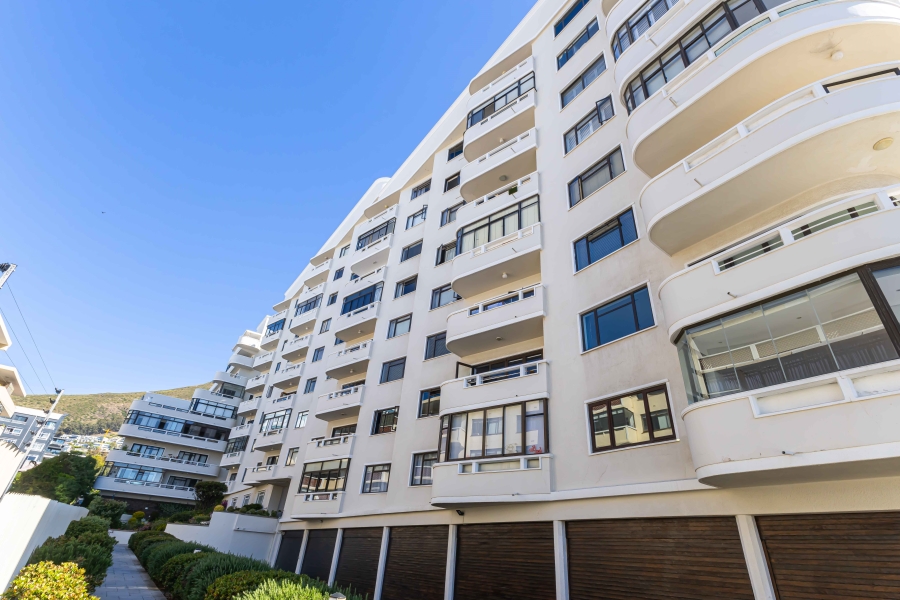 1 Bedroom Property for Sale in Sea Point Western Cape